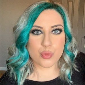 Meet your Posher, Annie